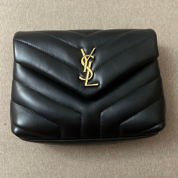 Saint Laurent - Picture 1 of 5